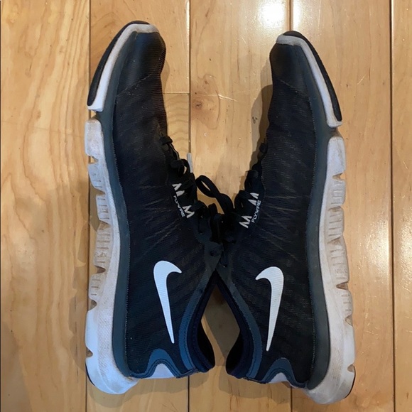 Nike Running Shoes - Picture 1 of 9